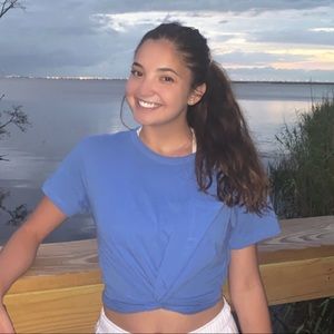 Meet your Posher, Julia